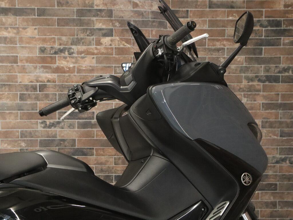 T-MAX 560