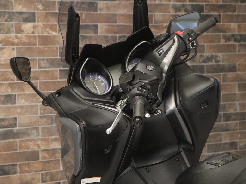 T-MAX 560