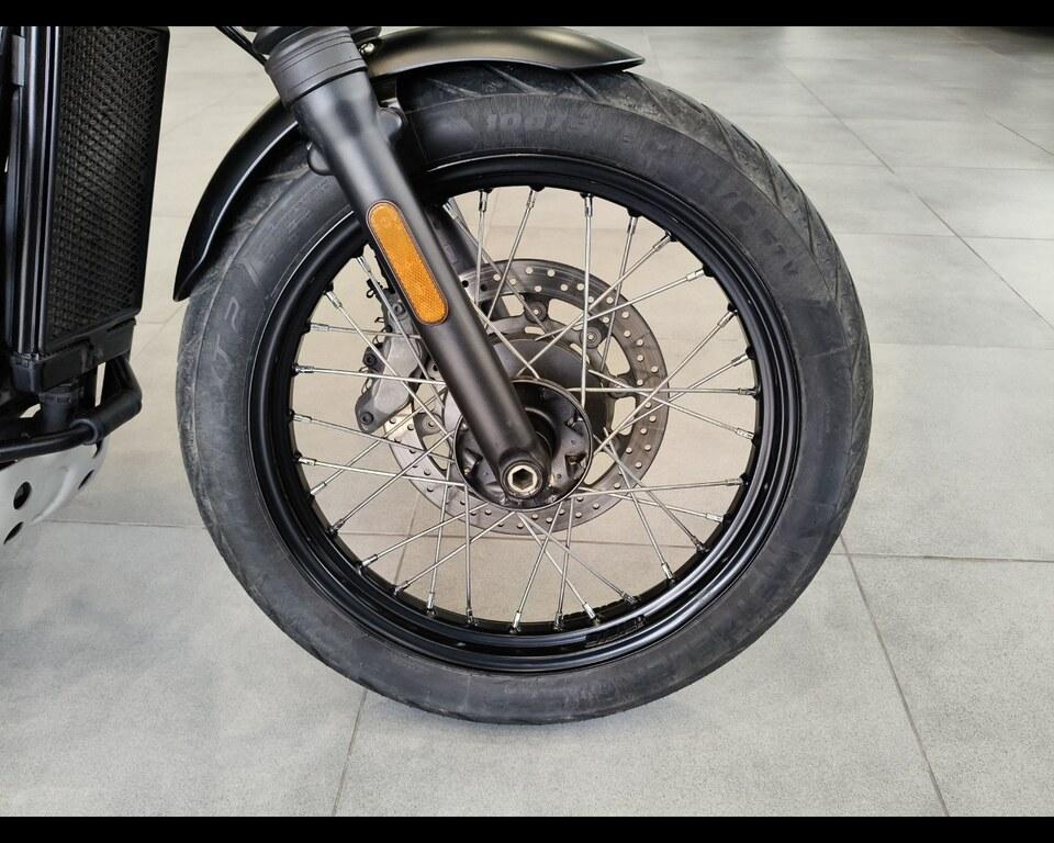 SCRAMBLER 900