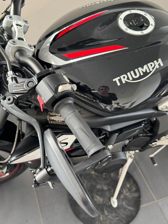 STREET TRIPLE 765