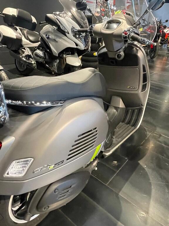 VESPA GTS 300