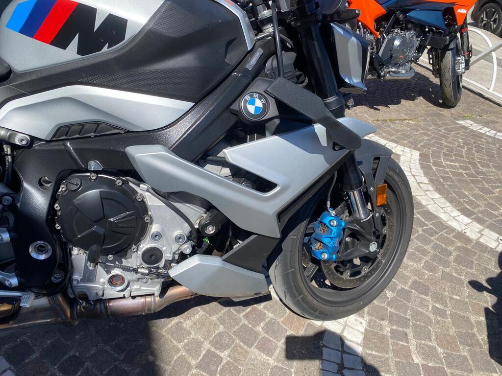 M 1000 R