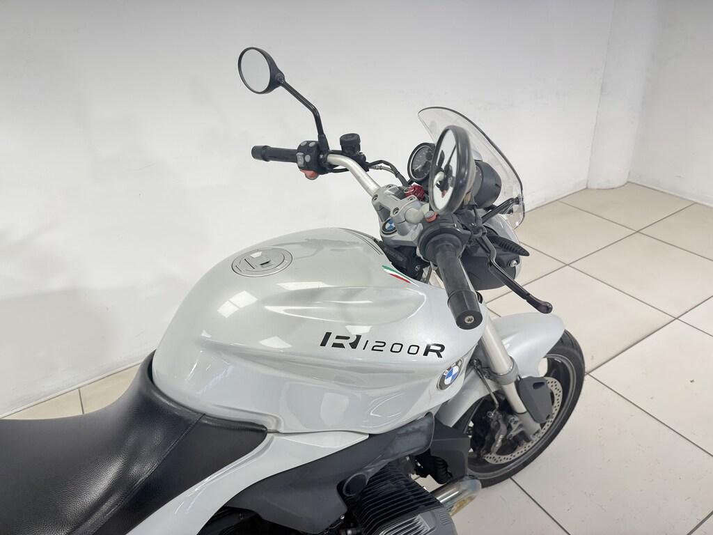 R 1200 R