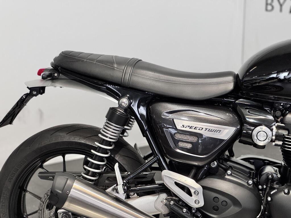 SPEED TWIN 1200