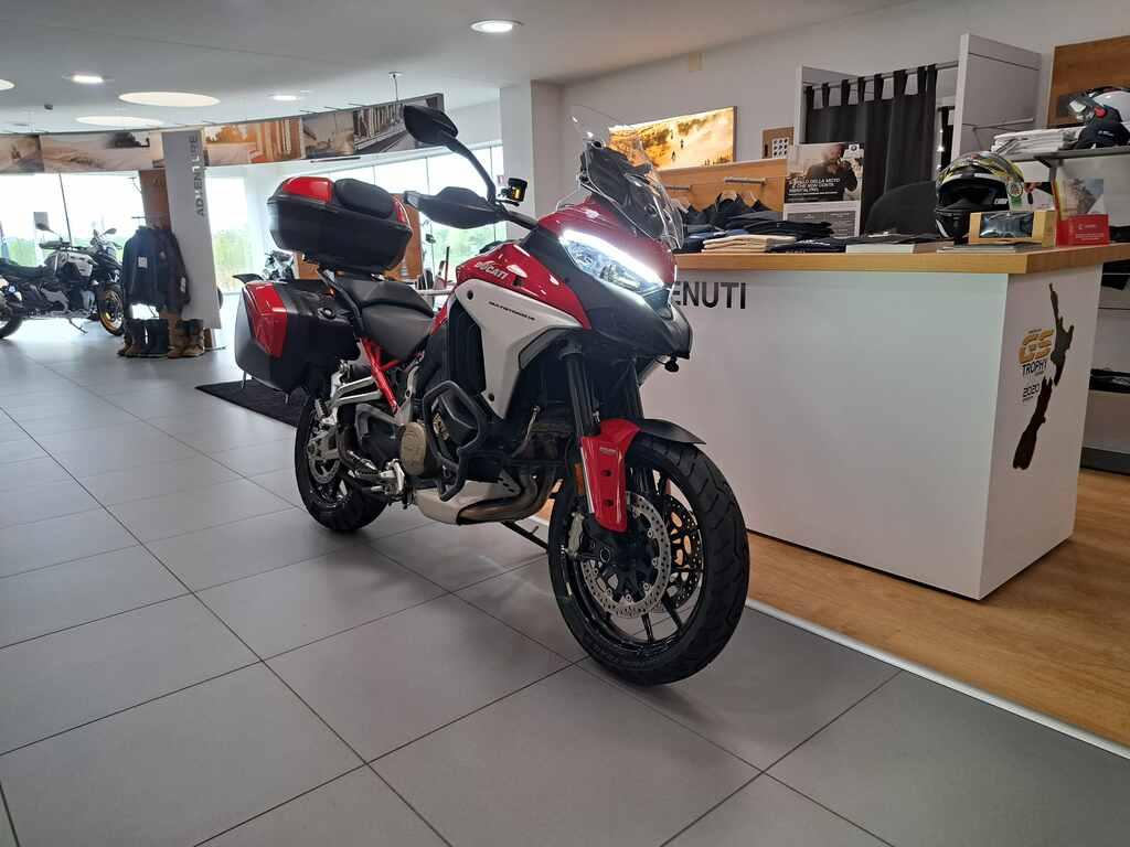 MULTISTRADA V4