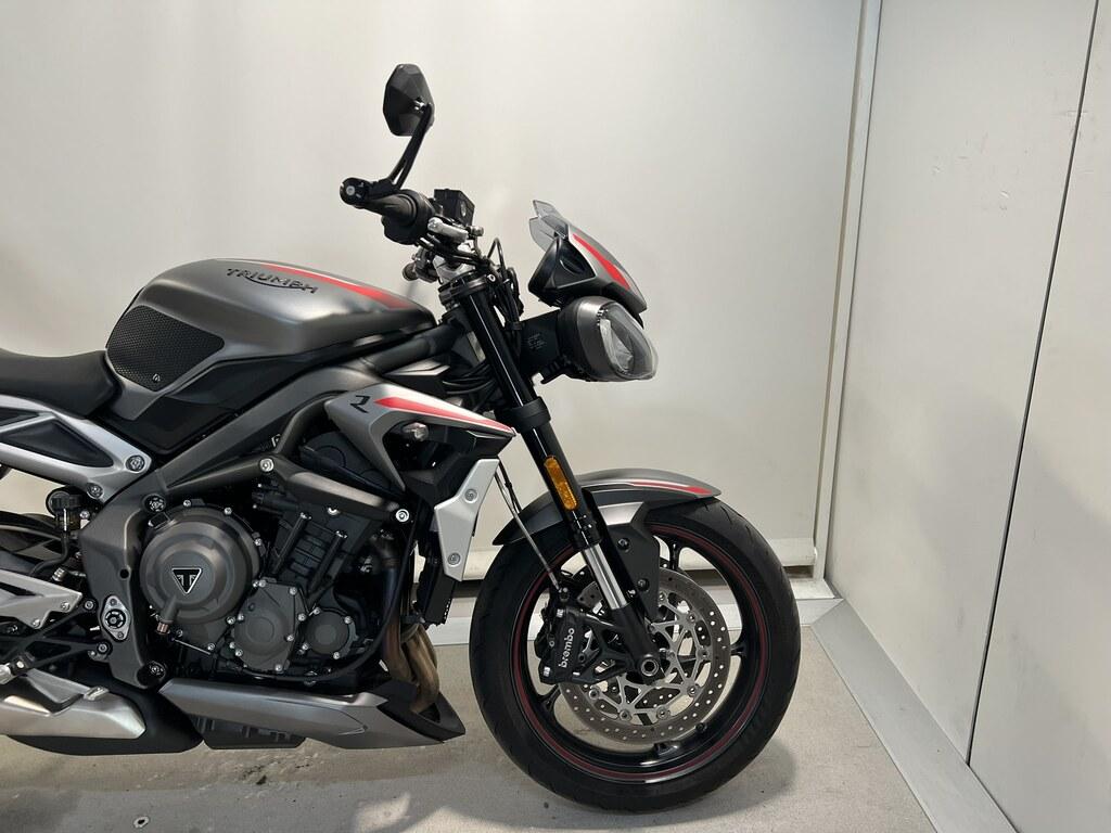STREET TRIPLE 765