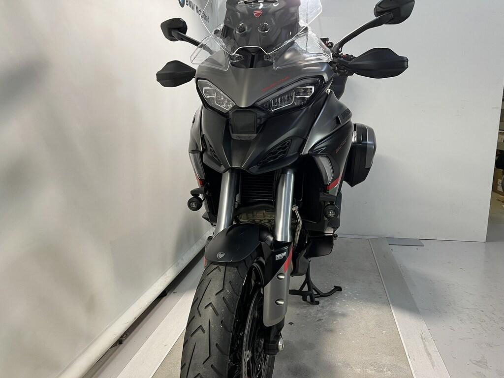 MULTISTRADA V4