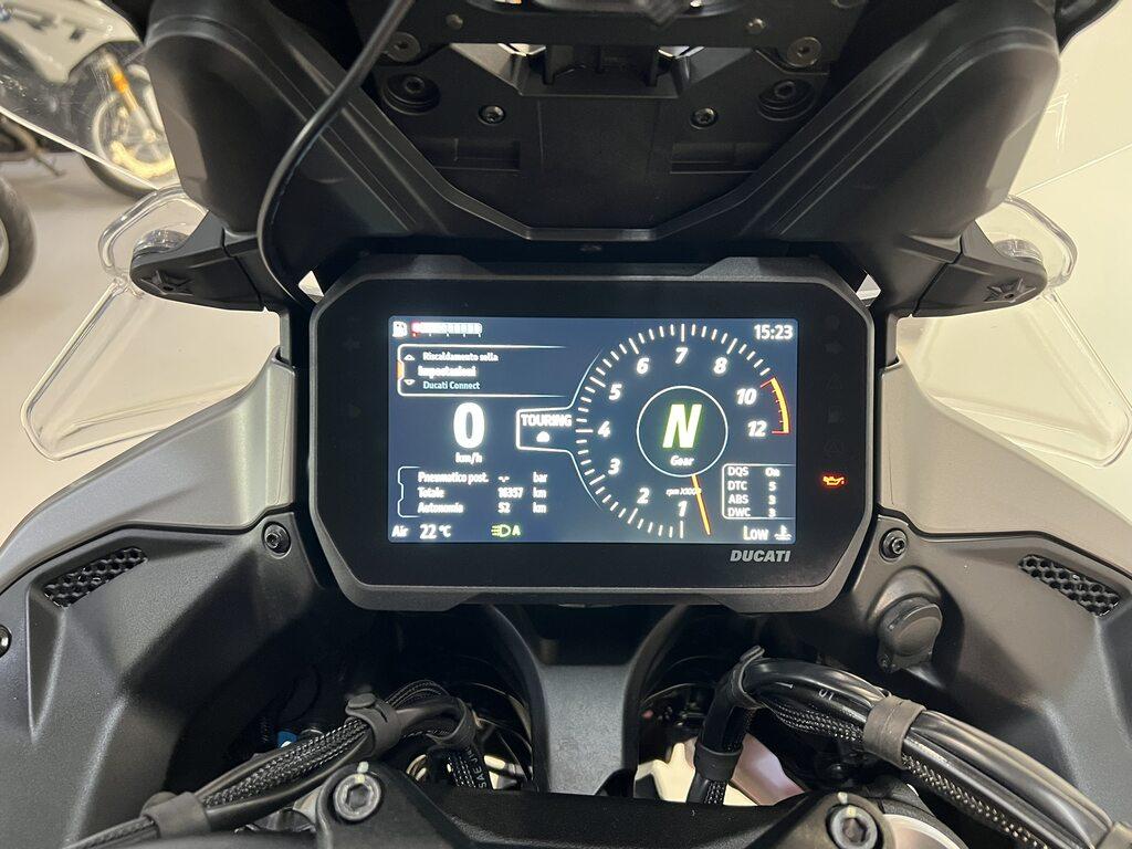 MULTISTRADA V4
