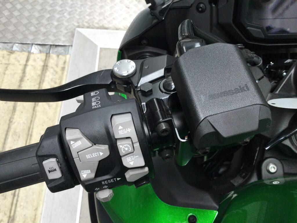 NINJA 1100 SX