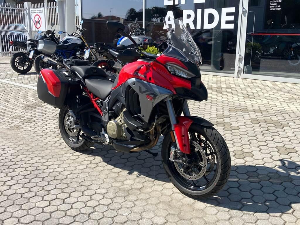 MULTISTRADA V4