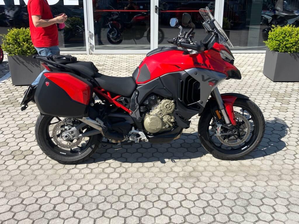 MULTISTRADA V4