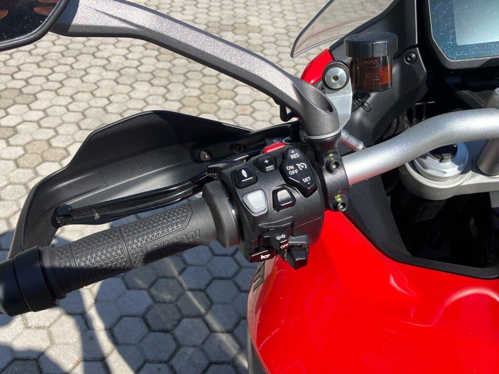 MULTISTRADA V4