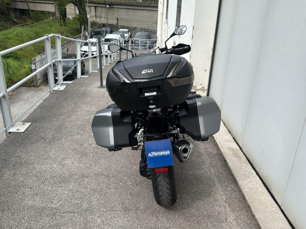 R 1200 R