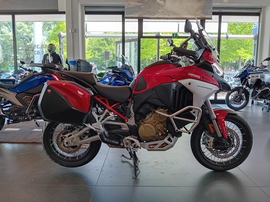 MULTISTRADA V4