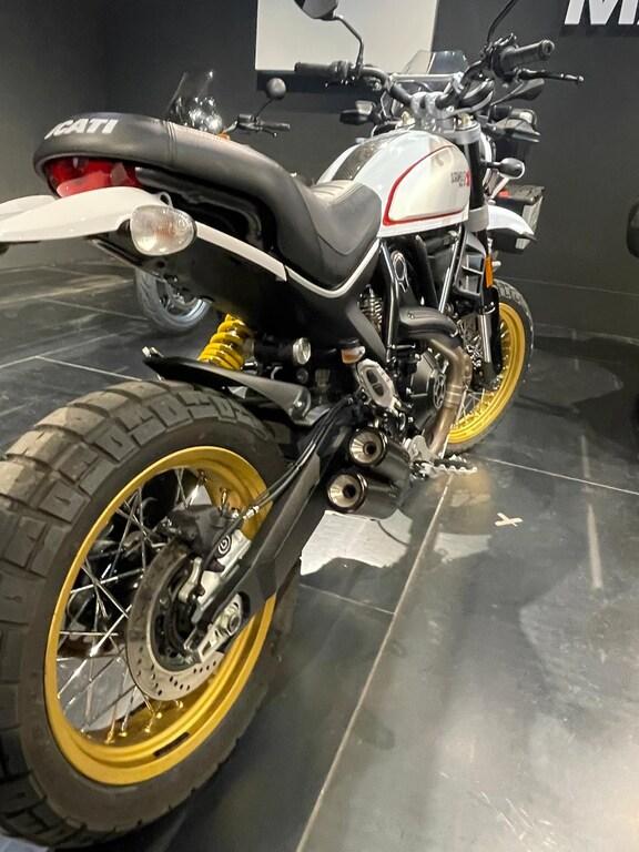 SCRAMBLER 800