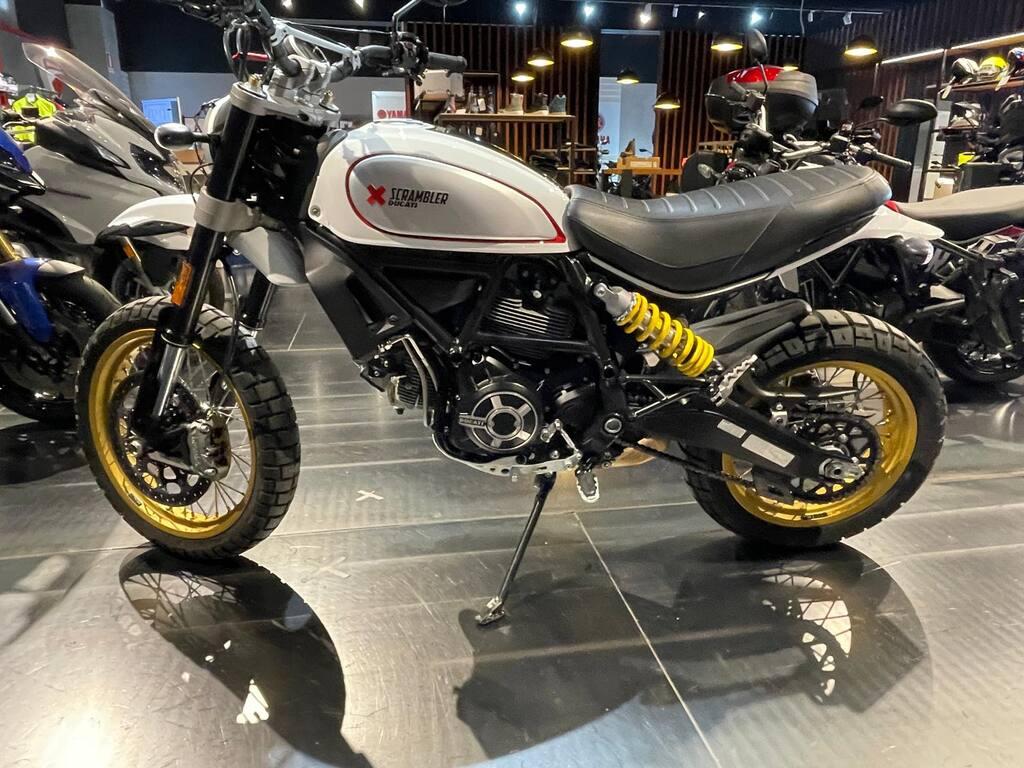 SCRAMBLER 800