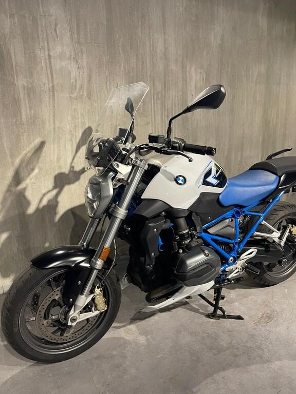 R 1200 R