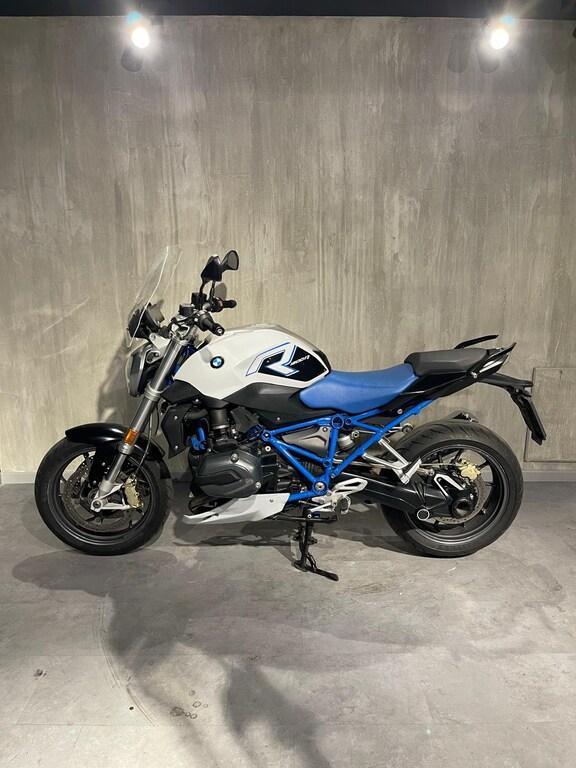 R 1200 R