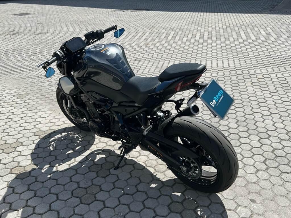 Z 900