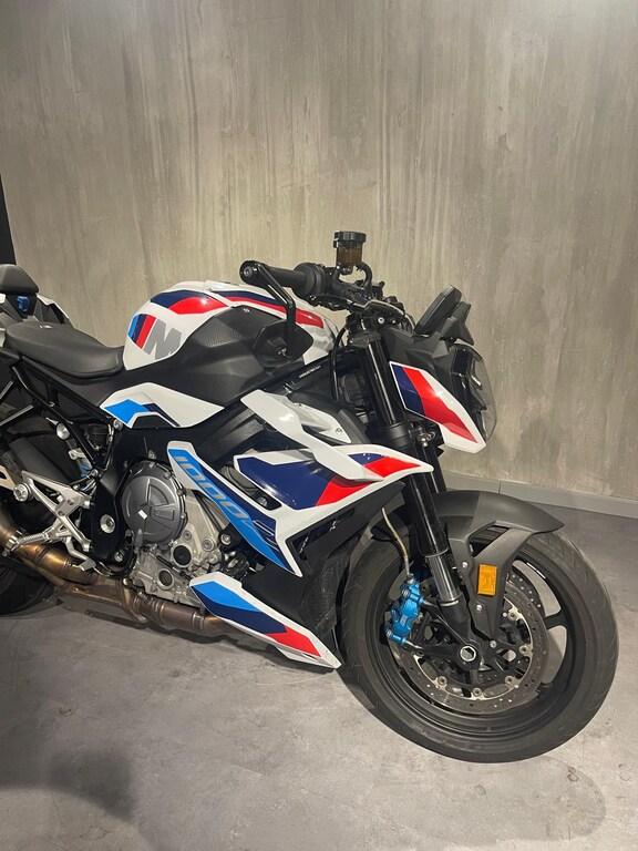 M 1000 R