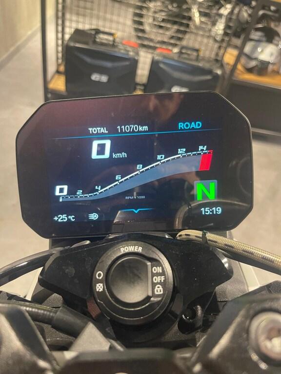 M 1000 R
