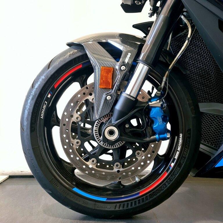 M 1000 R