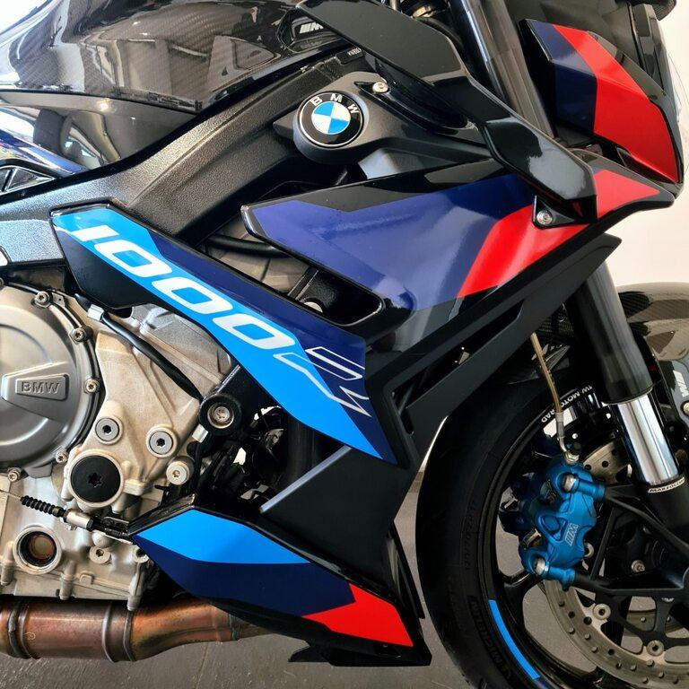 M 1000 R