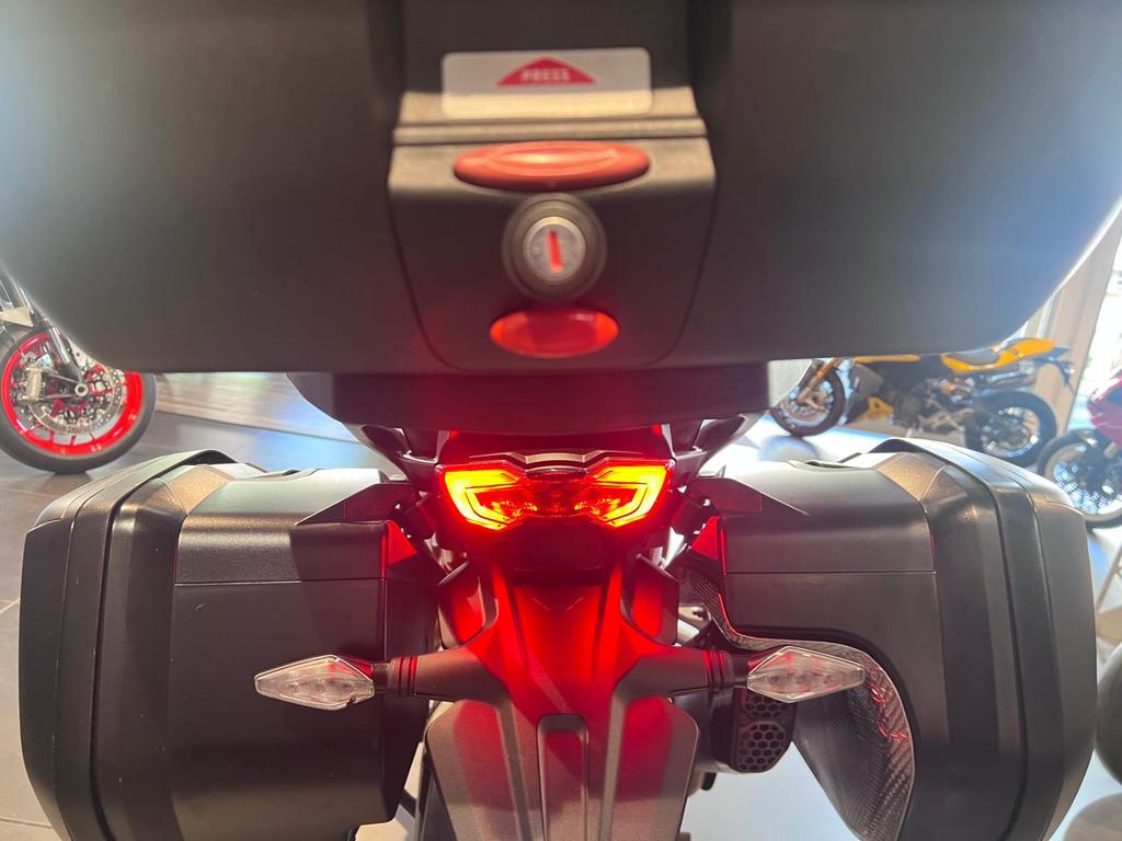 MULTISTRADA V4