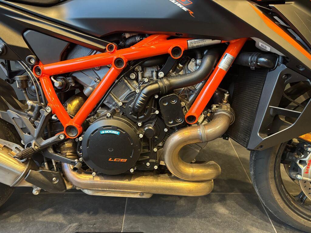 1390 SUPER DUKE