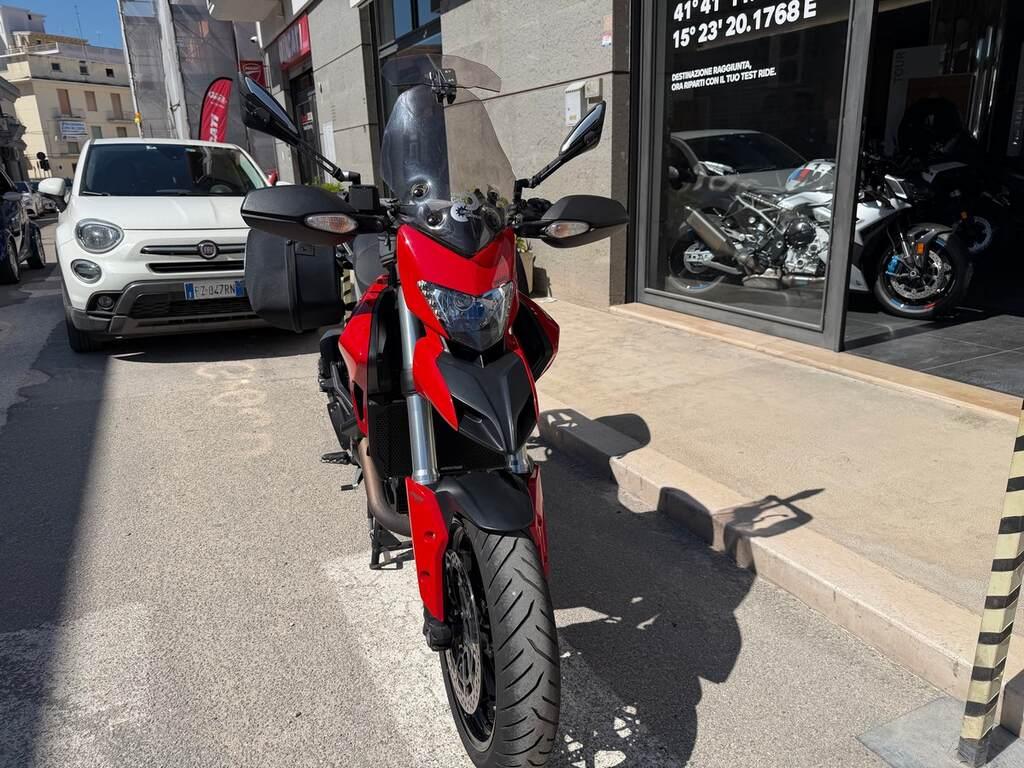 HYPERMOTARD 821