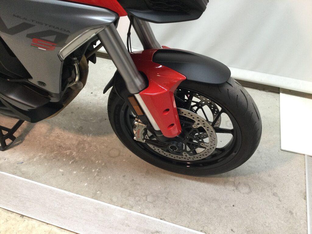 MULTISTRADA V4