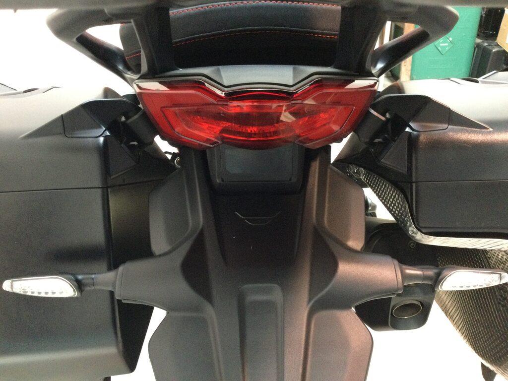 MULTISTRADA V4