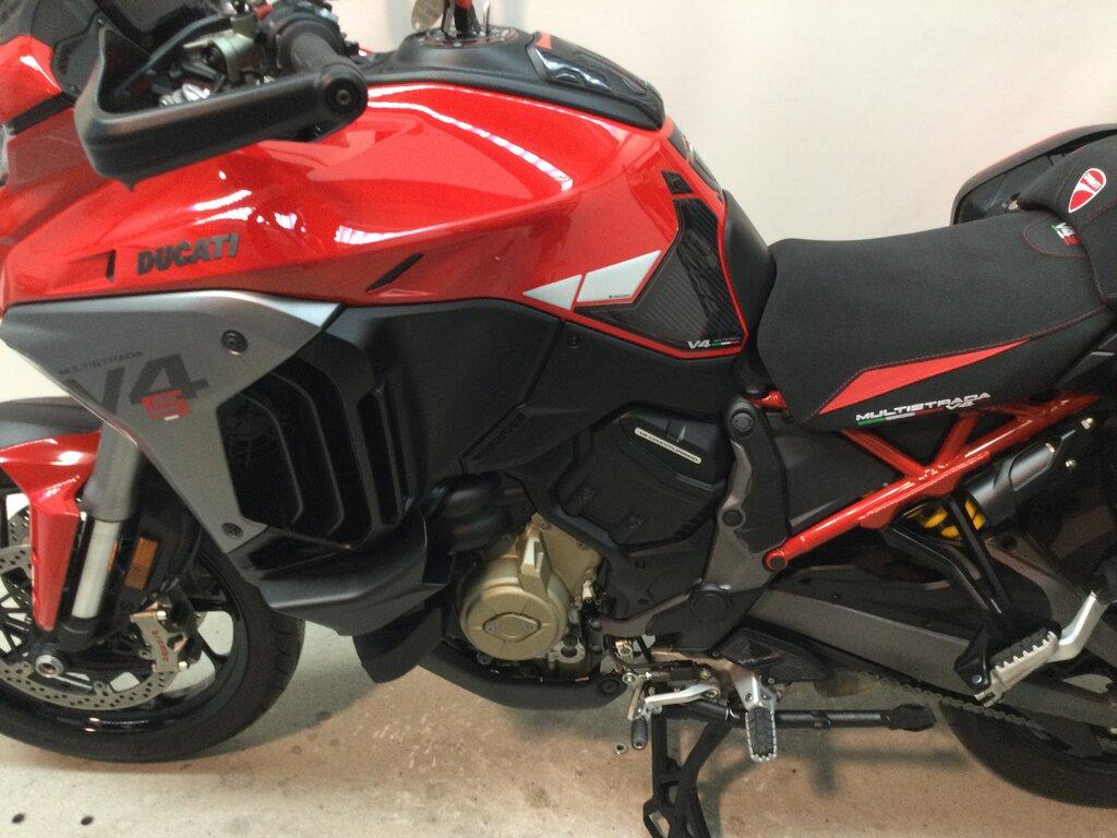 MULTISTRADA V4
