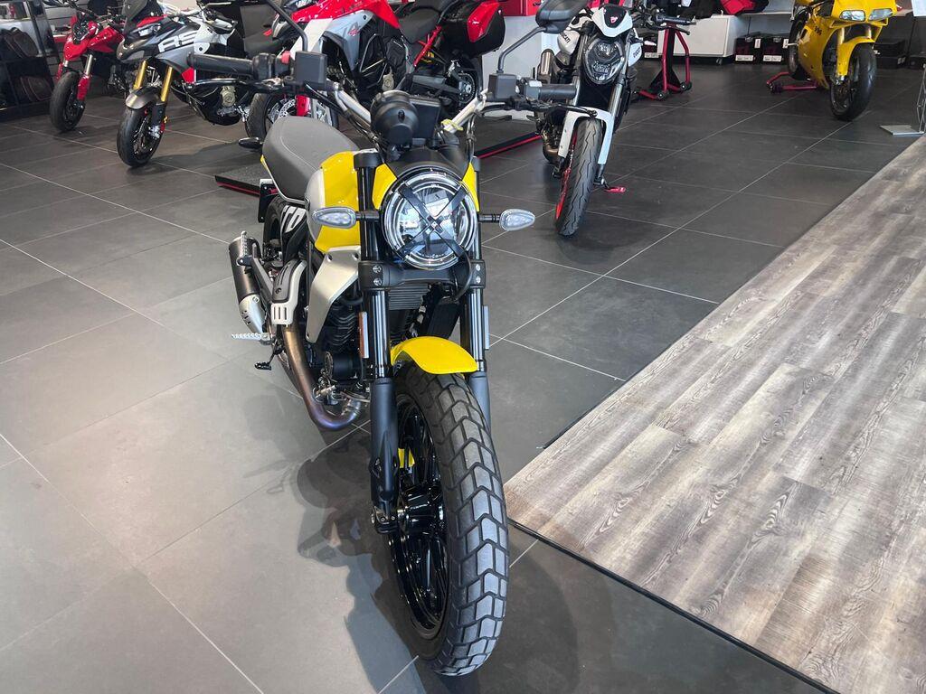 SCRAMBLER 800