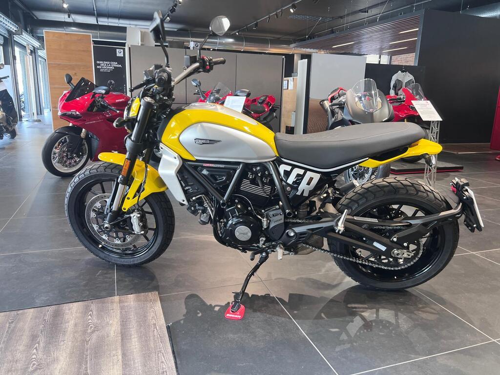 SCRAMBLER 800