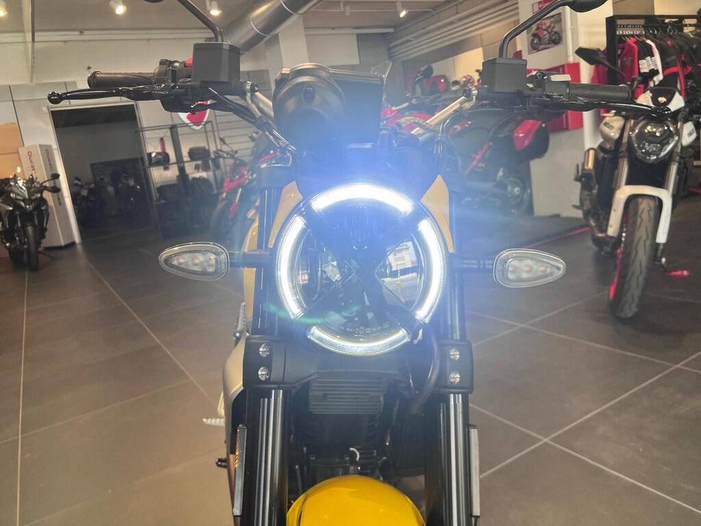 SCRAMBLER 800