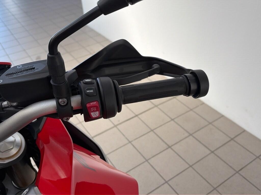 F 900 XR