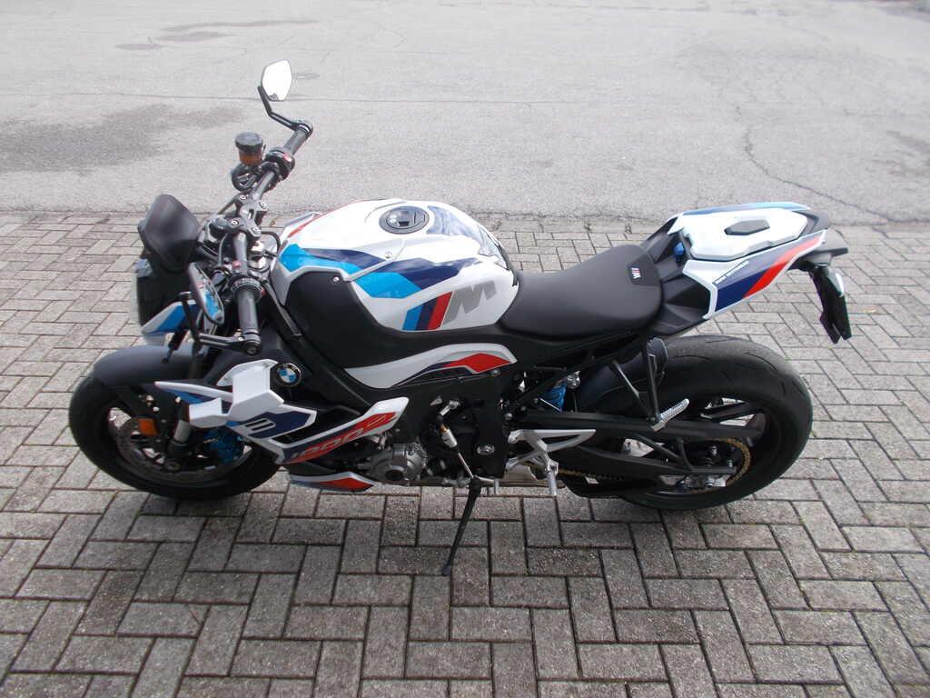 M 1000 R