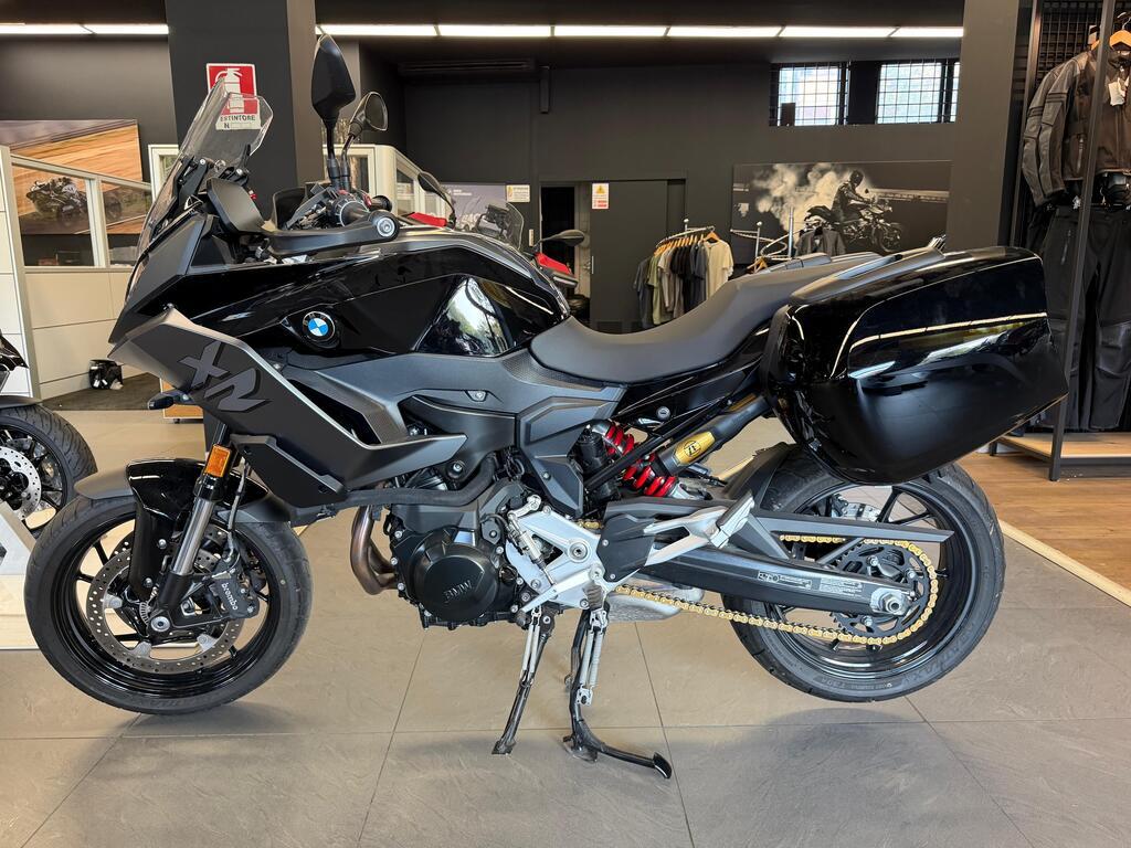 F 900 XR