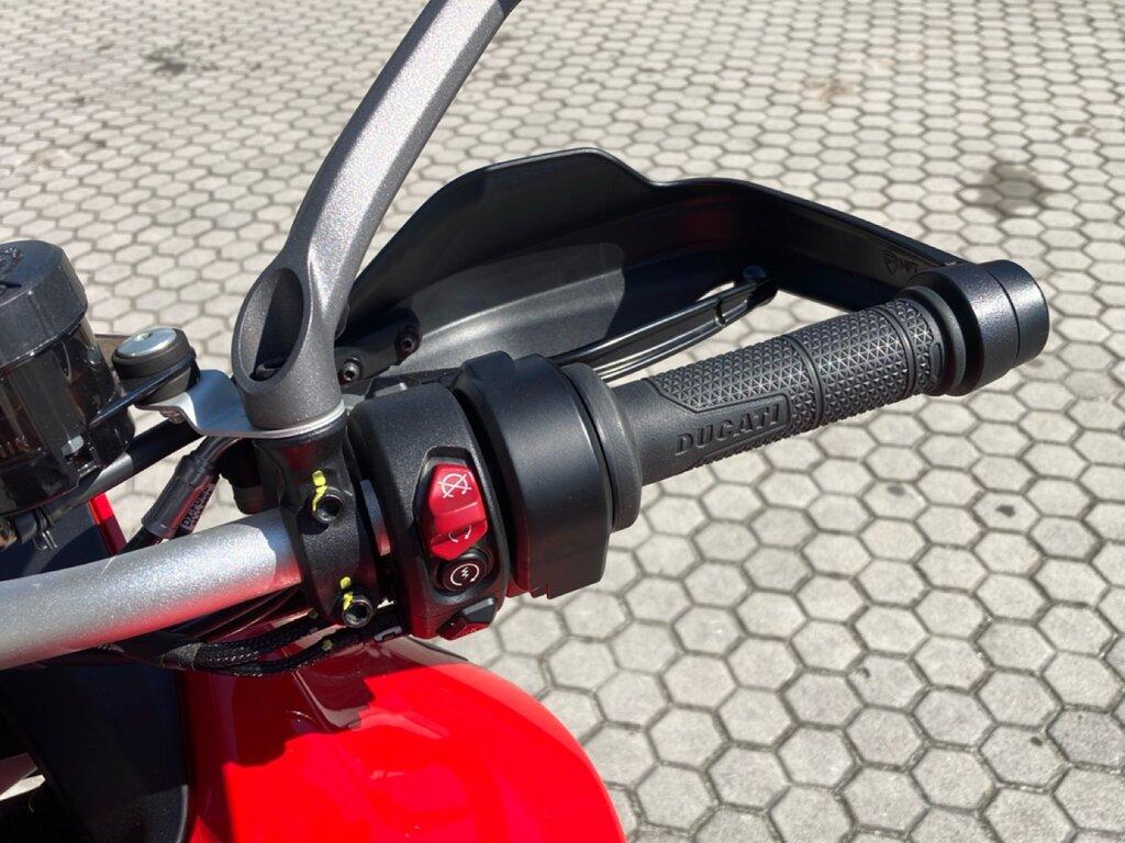 MULTISTRADA V4
