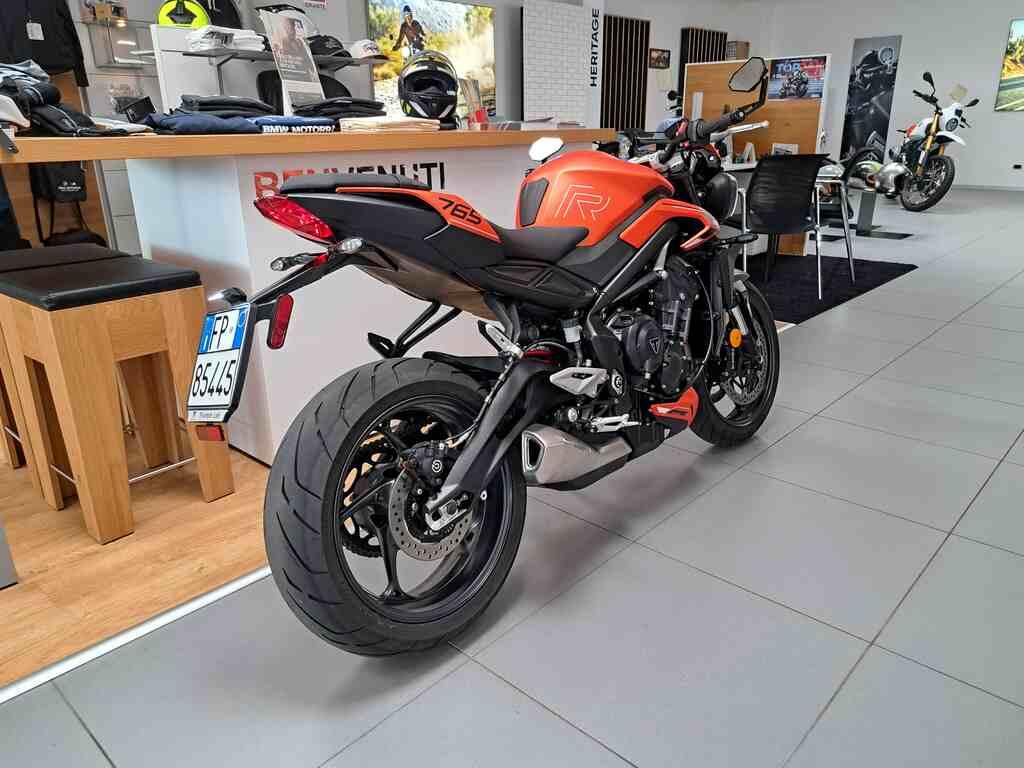 STREET TRIPLE 765