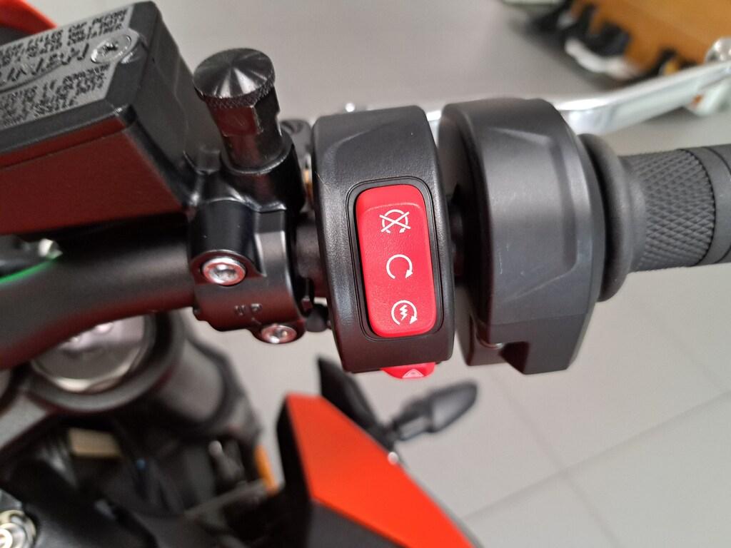 STREET TRIPLE 765