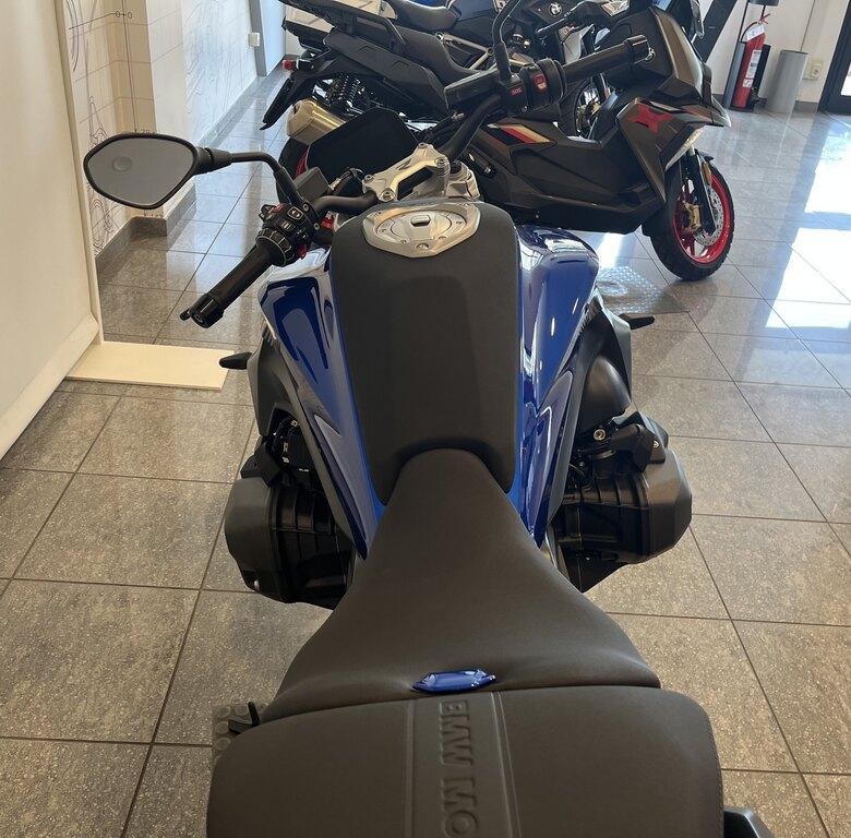 R 1300 R
