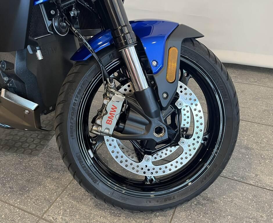 R 1300 R