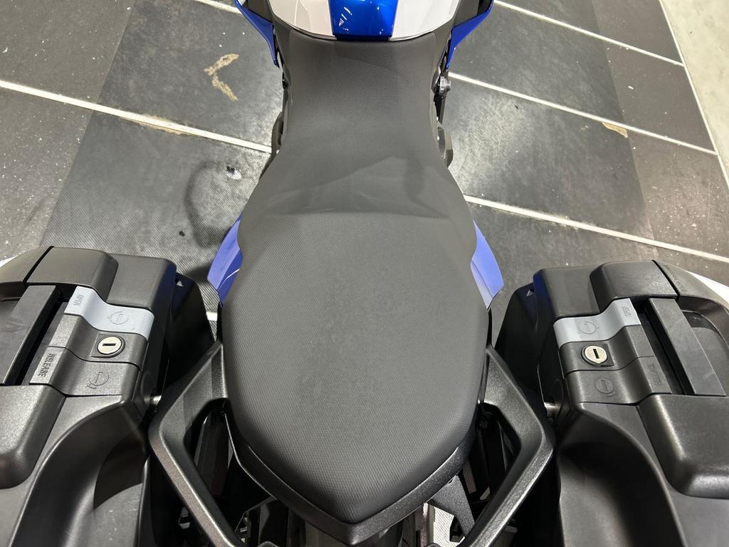 F 900 XR