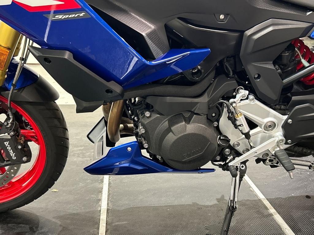 F 900 XR