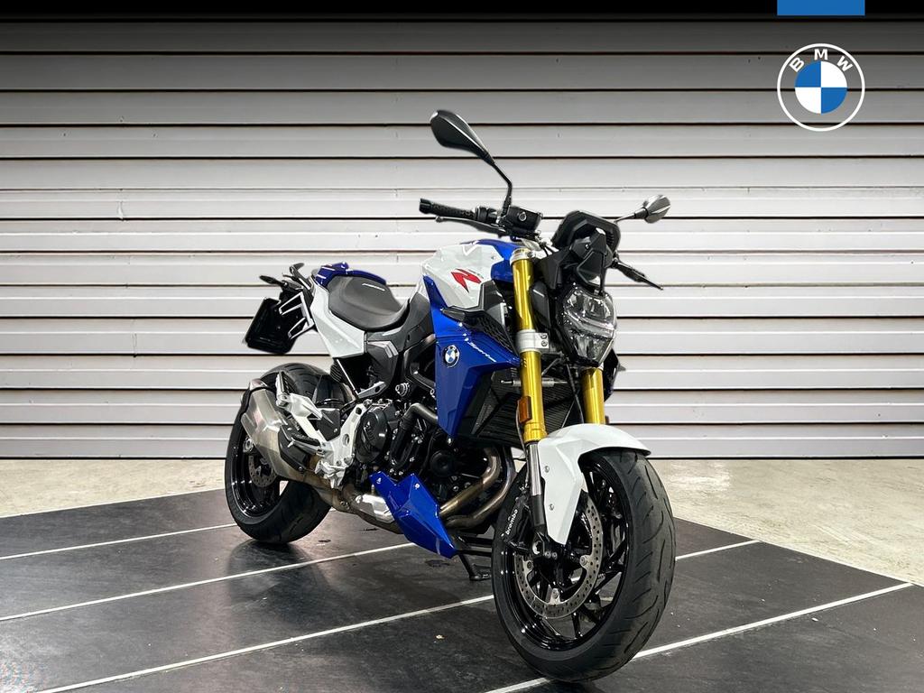 F 900 R