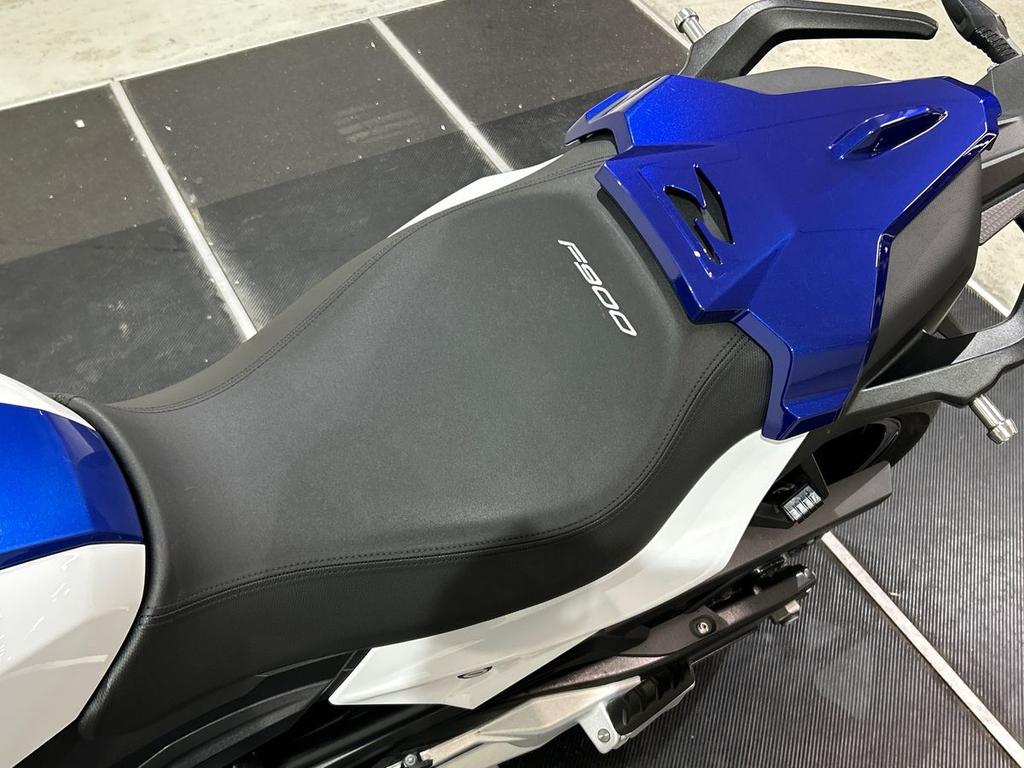 F 900 R