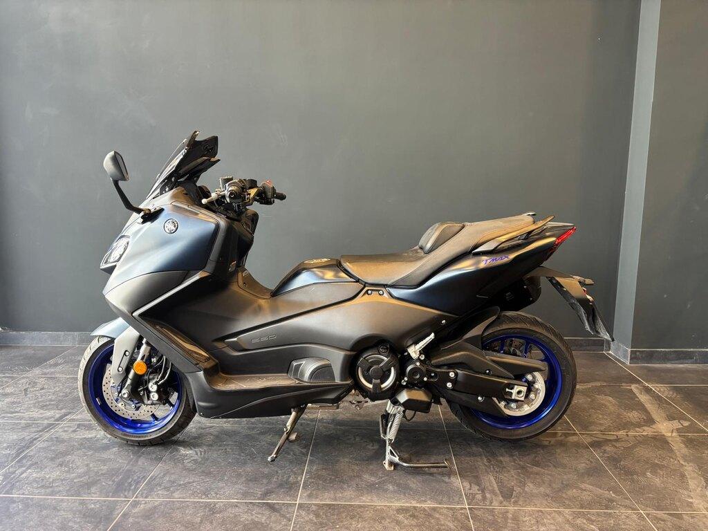T-MAX 560