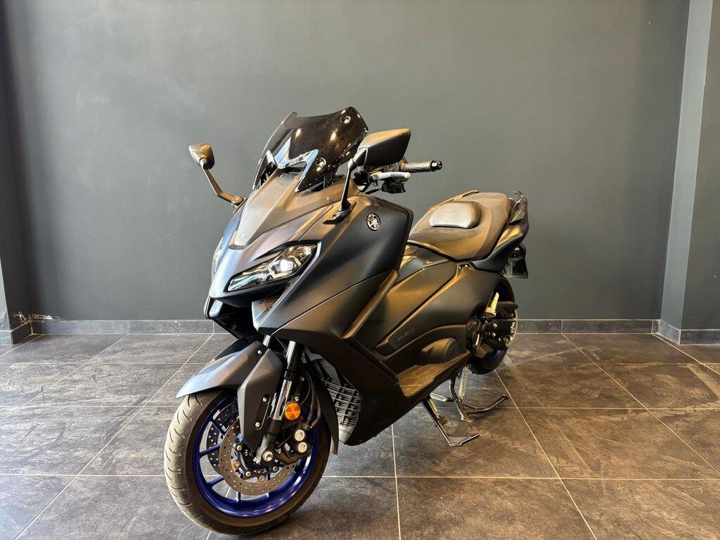 T-MAX 560